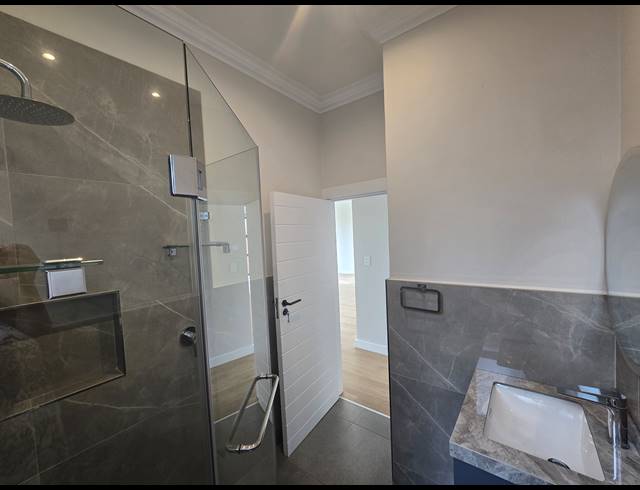 2 BEDROOM HOUSE FOR SALE IN NEW SALT ROCK CITY